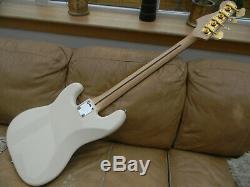 Custom Precision P Bass Guitar. Fender Licenced Parts. Schaller Tuners