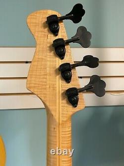 Dear John D-Town guitars S type tremelo Bass Laminated Maple Ash, hipshot tuners