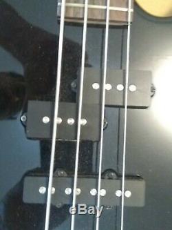 Excellent! Ibanez Gio Mikro Short Scale Bass, 2 sets strings, strap, tuner, bag