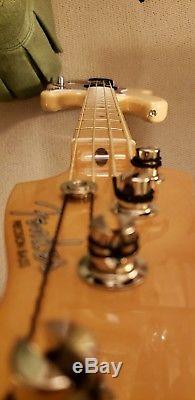 Fender'50s Precision Bass Honey Blonde with Hipshot Tuner & Case