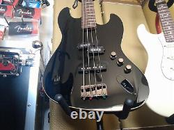 Fender Aerodyne Jazz Bass Black 0254505506