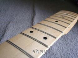 Fender Player Jazz BASS NECK + TUNERS Bass Guitar Parts Modern C Maple. 2020