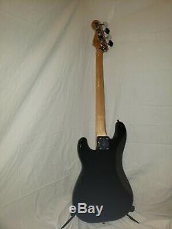 Fender Roger Waters Precision Electric Bass Guitar with Hipshot Xtender tuner