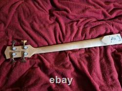 Gretsch G2220 Electromatic Junior Jet Bass II Short Scale Guitar Neck + Tuners