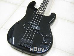 Hondo Fame 830 electric bass guitar, Grover tuners, black
