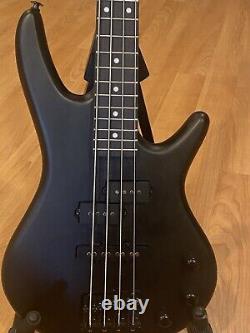 Ibanez MiKro GSRM20 Black Bass Guitar, 4 String, Right Handed, Excellent