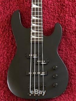 Jackson JS1X Concert Minion Bass with Hipshot Licensed Tuners (Short Scale)