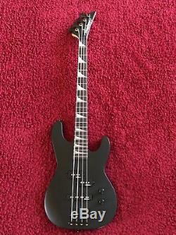Jackson JS1X Concert Minion Bass with Hipshot Licensed Tuners (Short Scale)