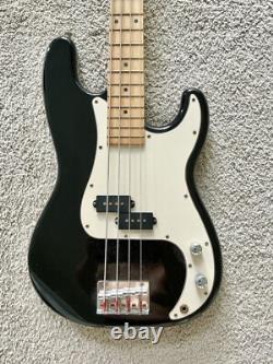 Kona Bass Guitar 4 Strings Electric With Case