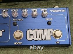 Sans Amp Tech 21 bass fly rig multi Fx compressor octafilter fuzz tuner pedal