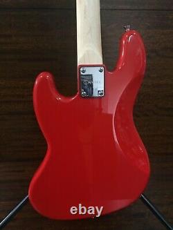 Skwill 3/4 Size 4-String Electric Bass Guitar, Red+Padded Gig Bag. YF-JBMINI/RD