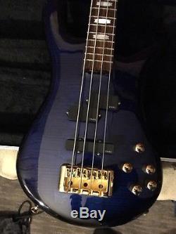 Spector 4 String Bass EURO4LX EMG Pickups, Schaller Tuners and Hard Shell Case