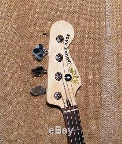 Squier Vintage Modified Jaguar Electric Bass Guitar- Black NEW -1 Broken Tuner