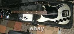 Squire Mikey Way Fender Mustang Bass great shape
