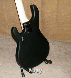 Sterling by Music Man StingRay Ray5 5-String Electric Bass 1 Broken Tuner