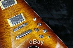 Top Quality Fly V Electric Guitar Quilted Maple Top Chrome Hardware Tuner Open